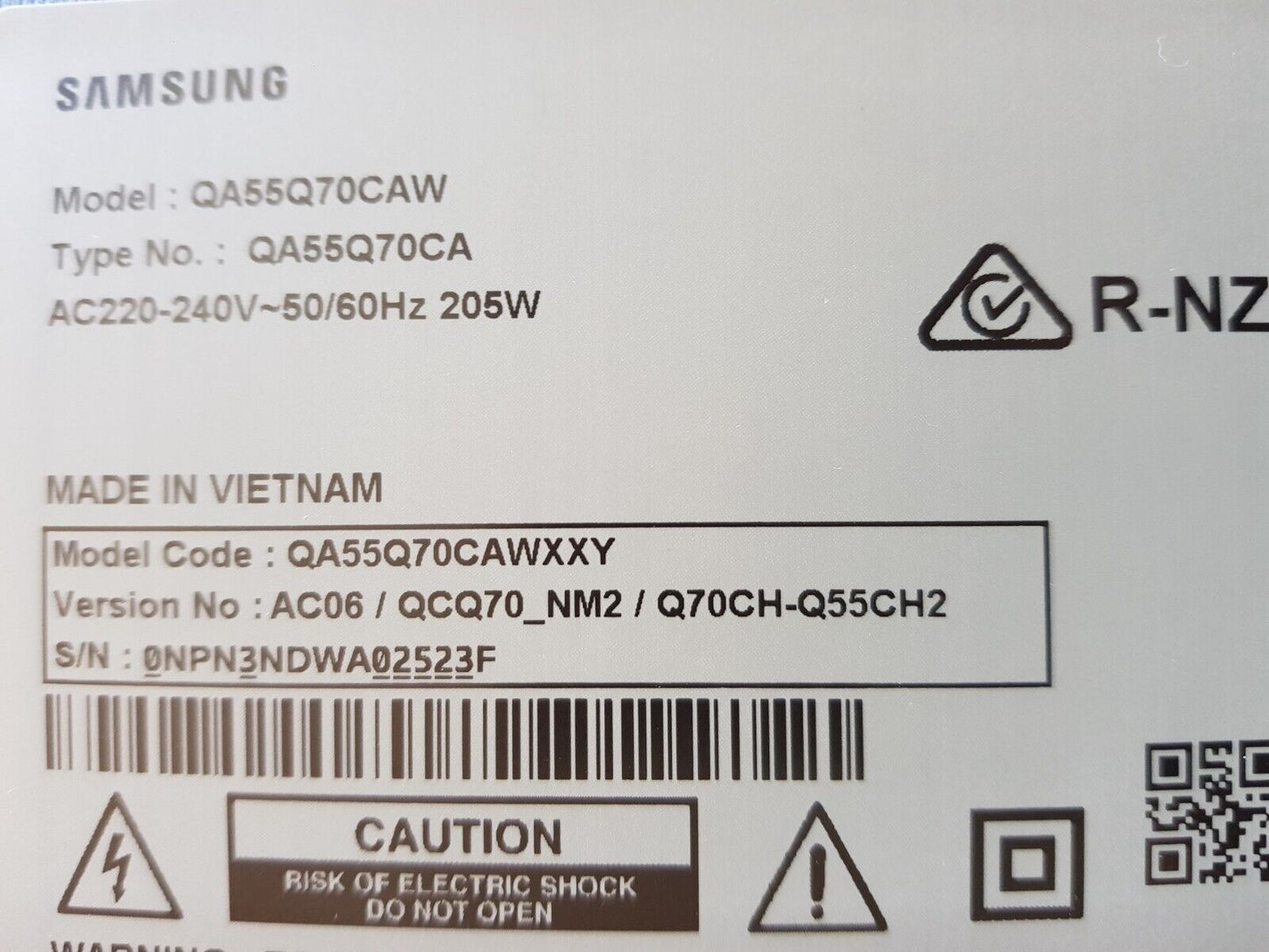 GENUINE SAMSUNG QA55Q70CAW STAND & SCREWS