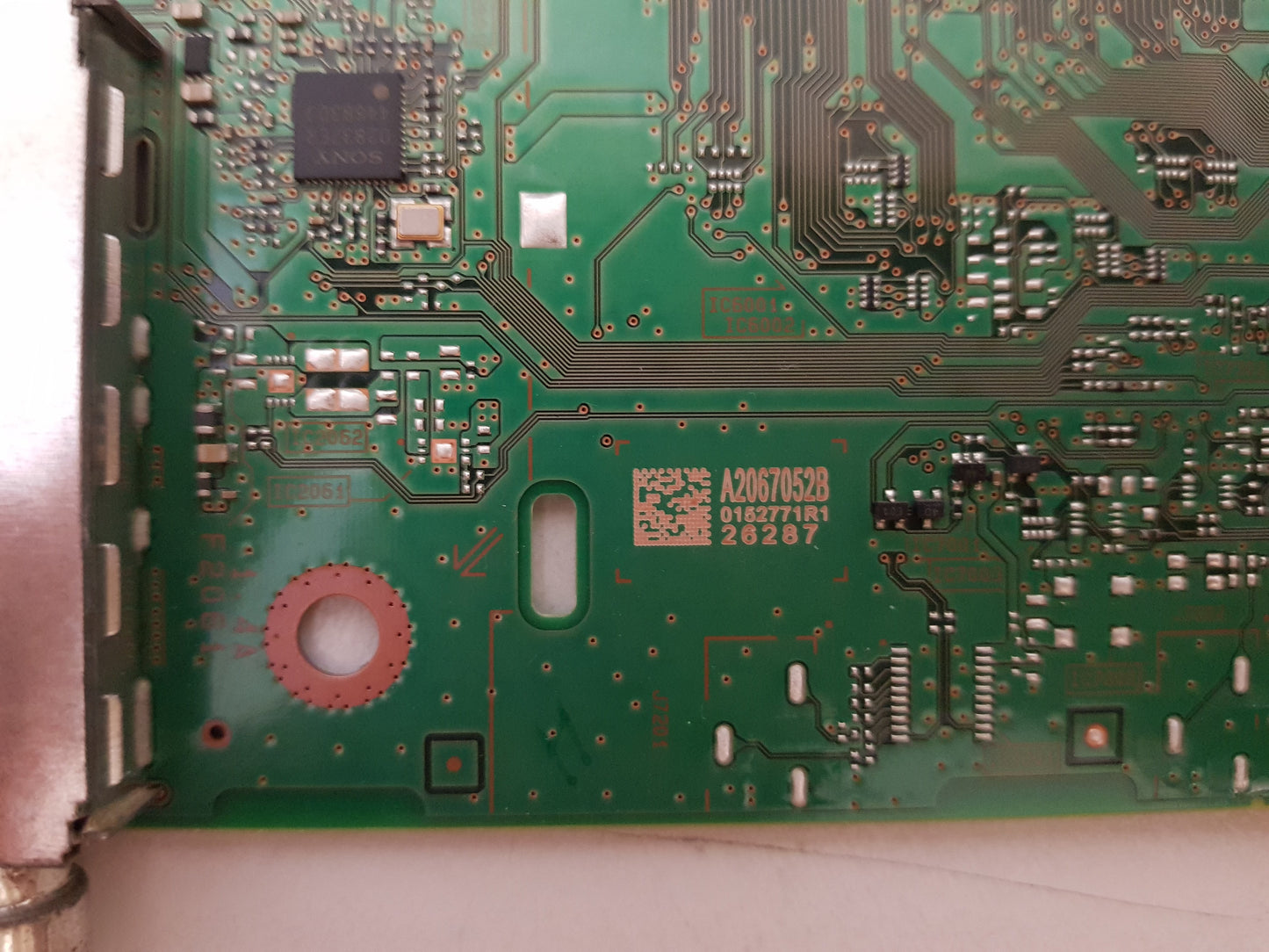 SONY 40W700C MAIN & TUS BOARD BAXL2 173566021 1-894-792-21 A2066214B TUS A 1-894-336-31 173543331 A2067052B