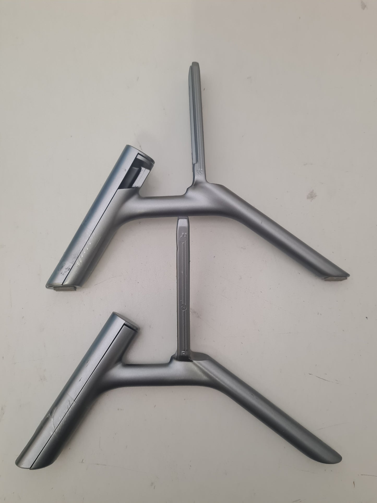 SAMSUNG QA55Q75RAW L&R FEET/STAND BN96-48199D BN96-48200D