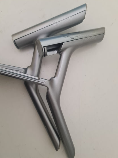 SAMSUNG QA55Q75RAW L&R FEET/STAND BN96-48199D BN96-48200D