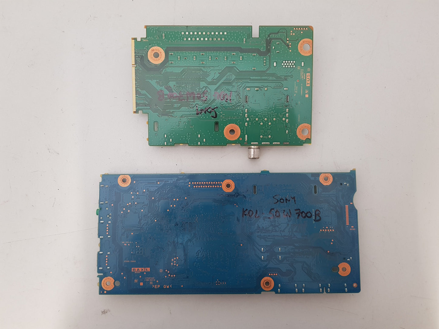 SONY KDL- 50W700B TUS BOARD A1998222B 26284 1-889-203-13 173457513 & MAIN BOARD BAXL A1998264B 1-889-202-12 173457412