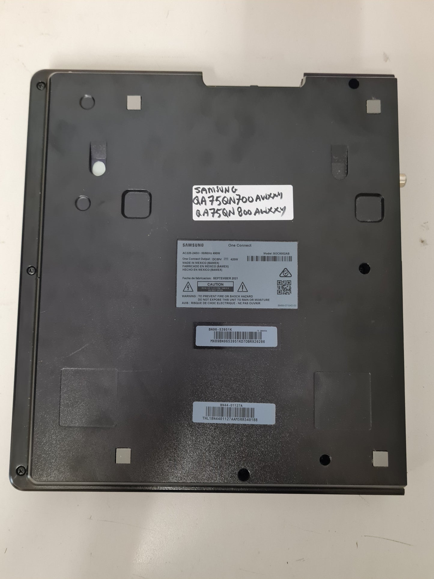 SAMSUNG 75QN700 QN800 ONE CONNECT BOX SOC8002AB BN96-53951K BN44-01127A