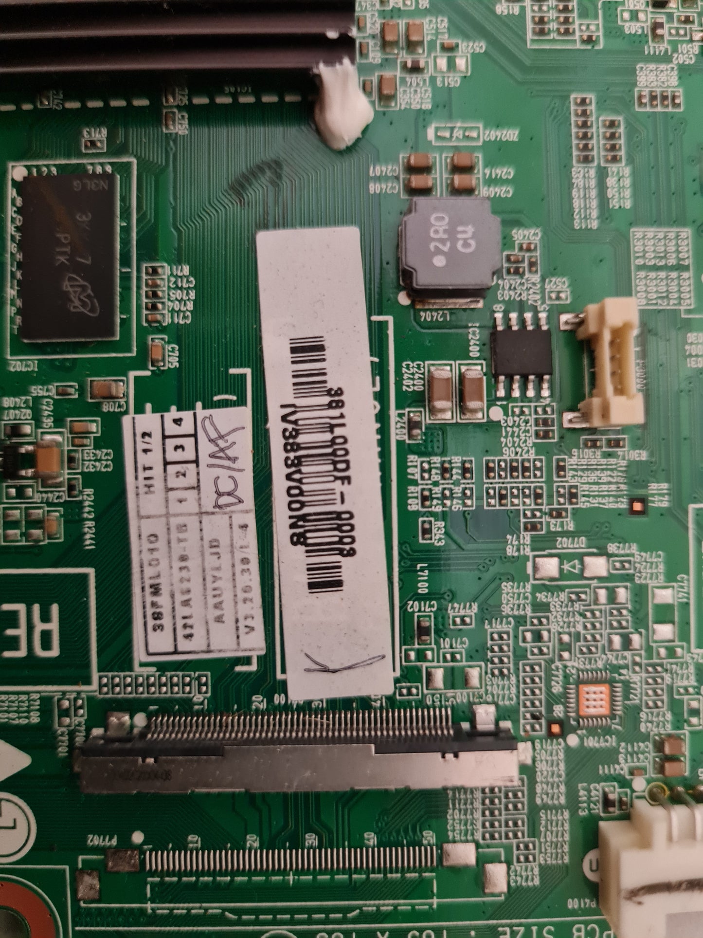 LG 42LA6230 -TB.AAUYLJD MAIN BOARD EAX64872104 1.0