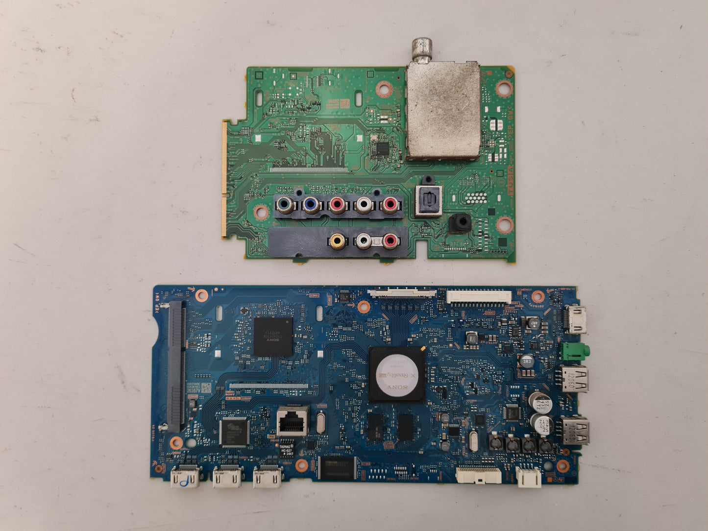 SONY KDL- 60W600B MAIN BOARD & TUS BOARD BAXL A2037449C 173457413 1-889-202-13 & TUSA A2067052B 1-894-336-12 173543312