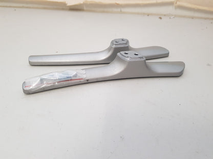 HISENSE 50K370PG L&R FEET & SCREWS