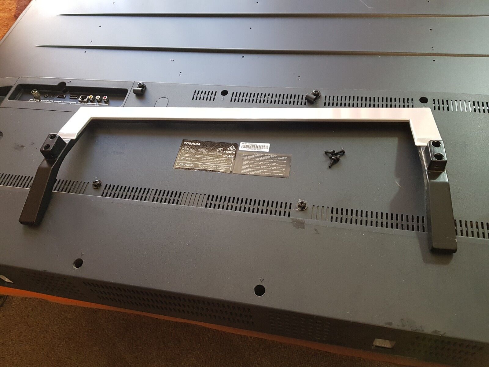 GENUINE TOSHIBA 55U9850A STAND & SCREWS