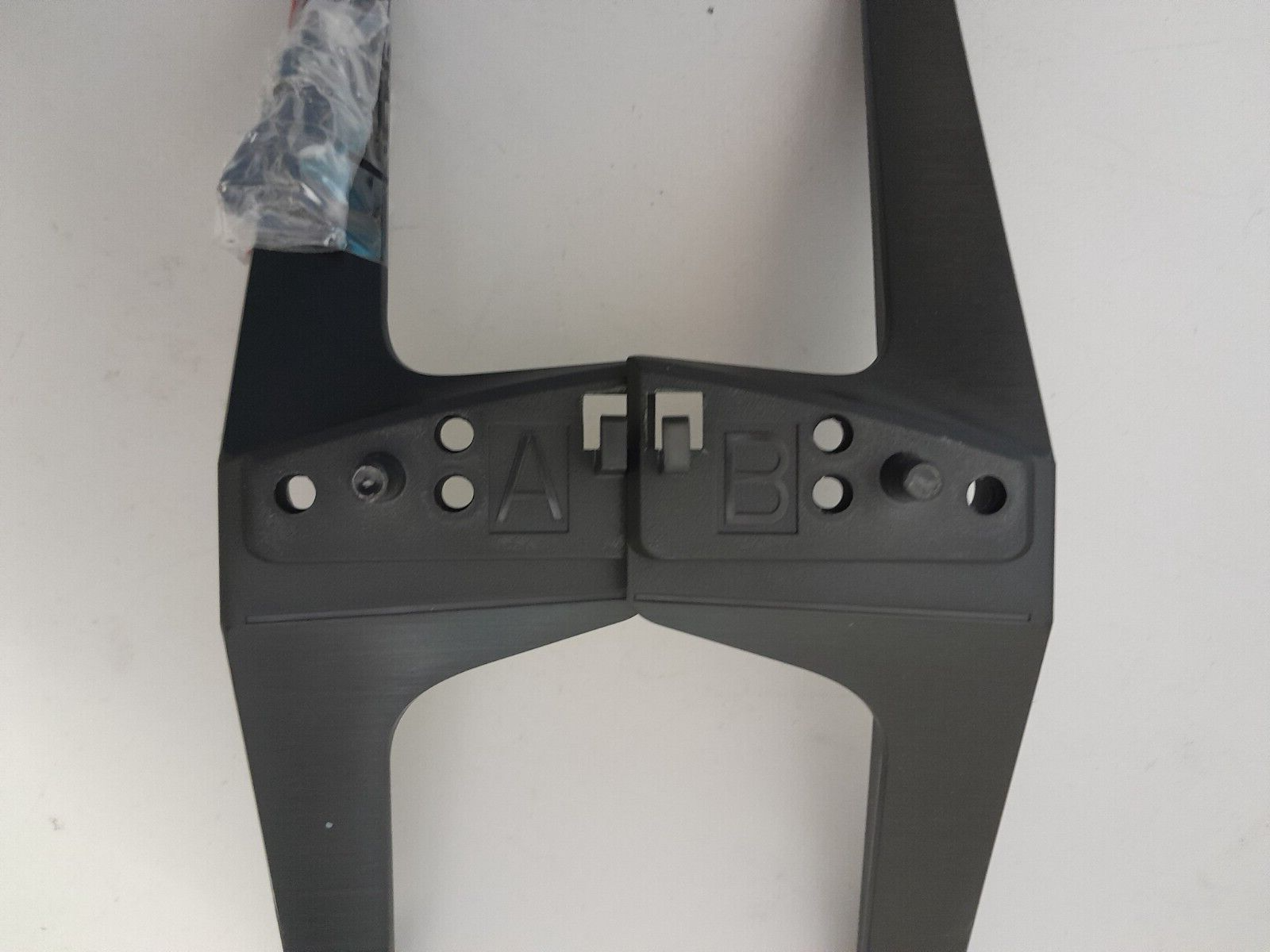 GENUINE LG 65UR8050PSB L&R FEET & SCREWS