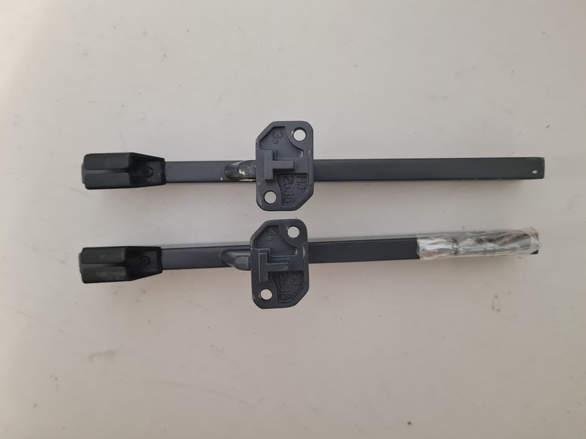 HISENSE 50Q6NAU L&R FEET & SCREWS