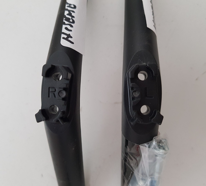 GENUINE HISENSE 40R4 L&R FEET & SCREWS