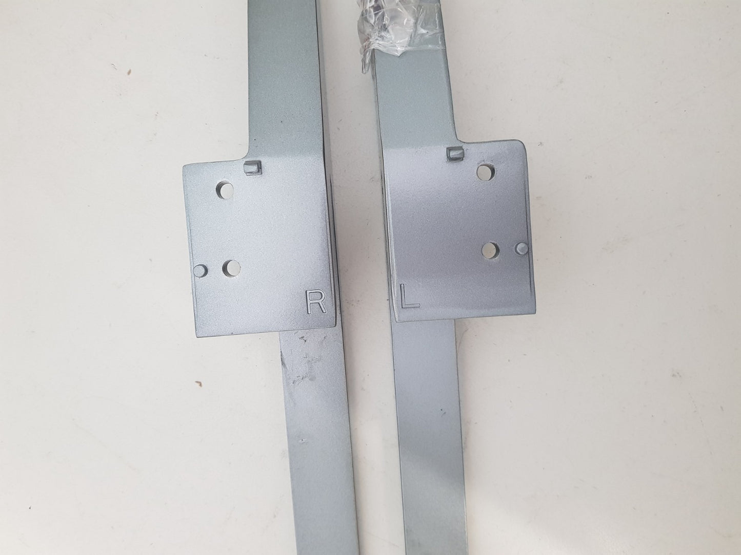 PHILIPS 65PUT6703/79 L&R FEET & SCREWS