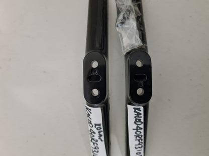 KOGAN KALED40RF9310STA L&R FEET & SCREWS
