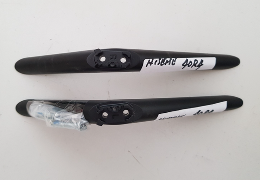 GENUINE HISENSE 40R4 L&R FEET & SCREWS