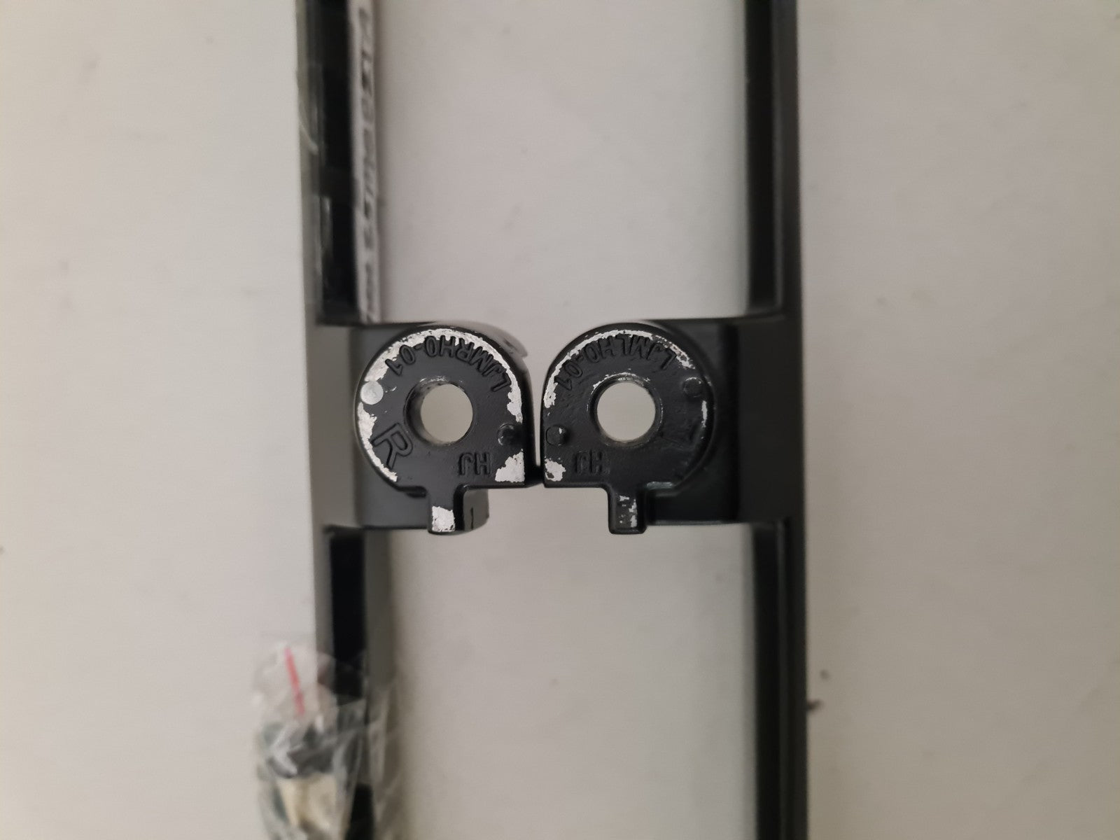 KOGAN KAQL65MQ8ZTA L&R FEET & SCREWS