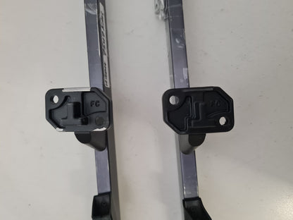 HISENSE 75U7KAU L&R FEET & SCREWS