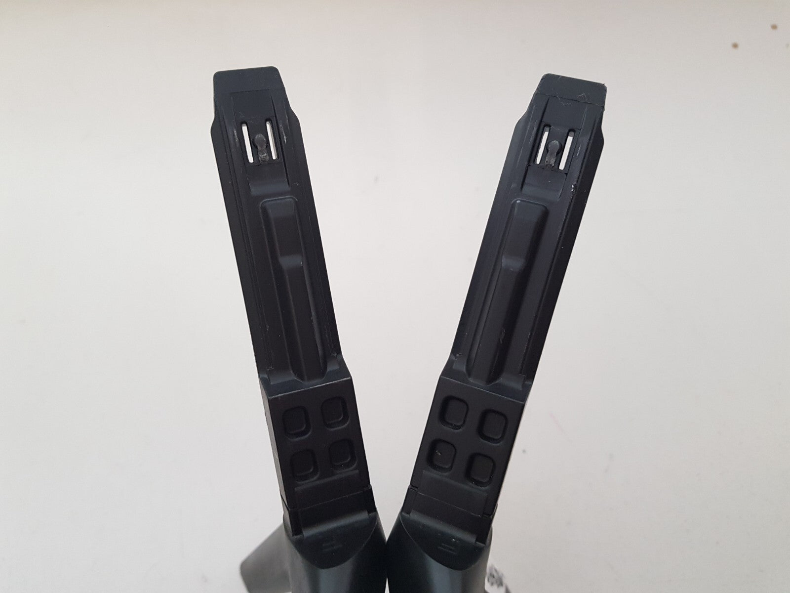 GENUINE SAMSUNG UA65TU8000 L&R FEET