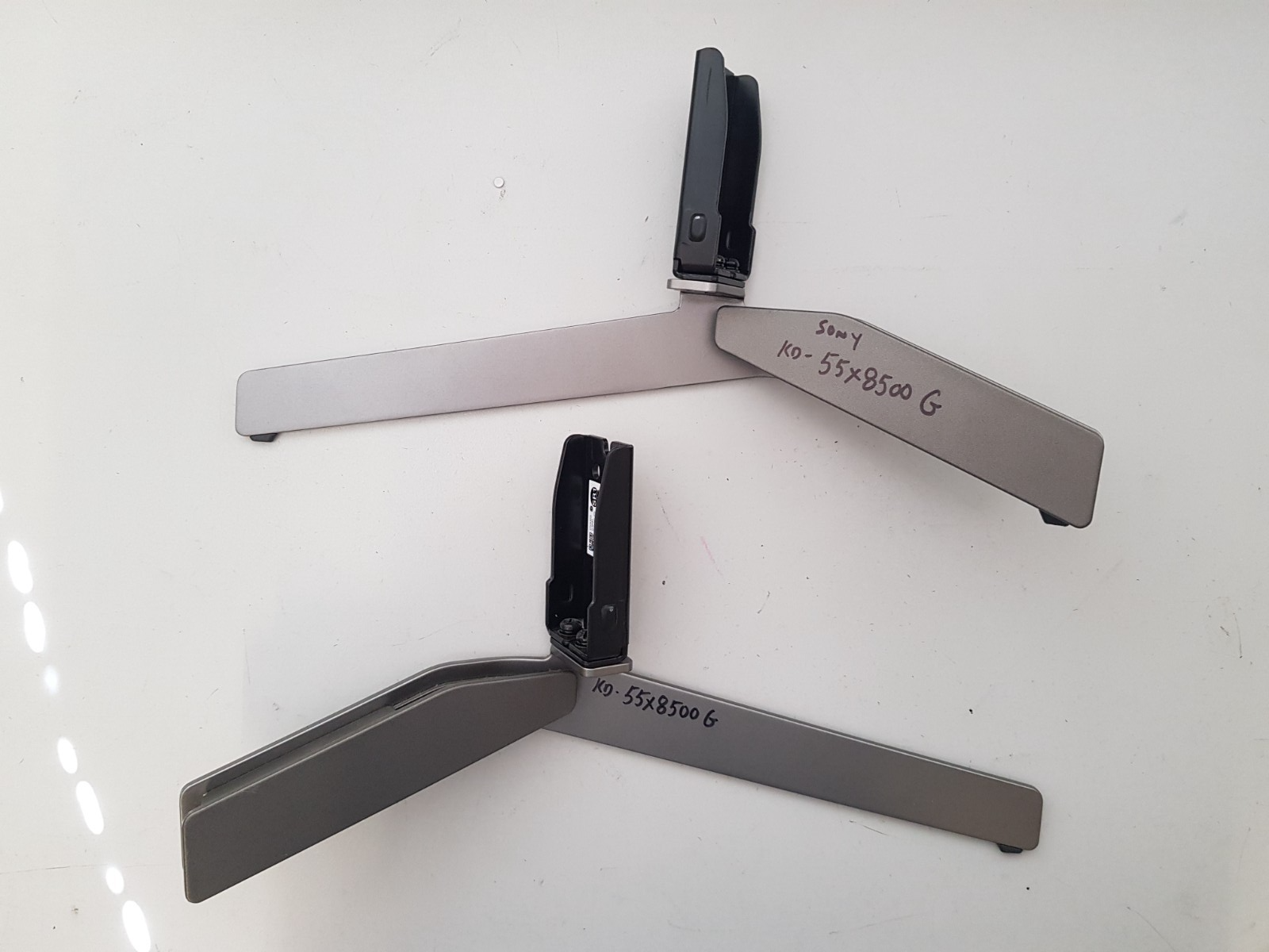 GENUINE SONY KD- 55X8500G L&R FEET