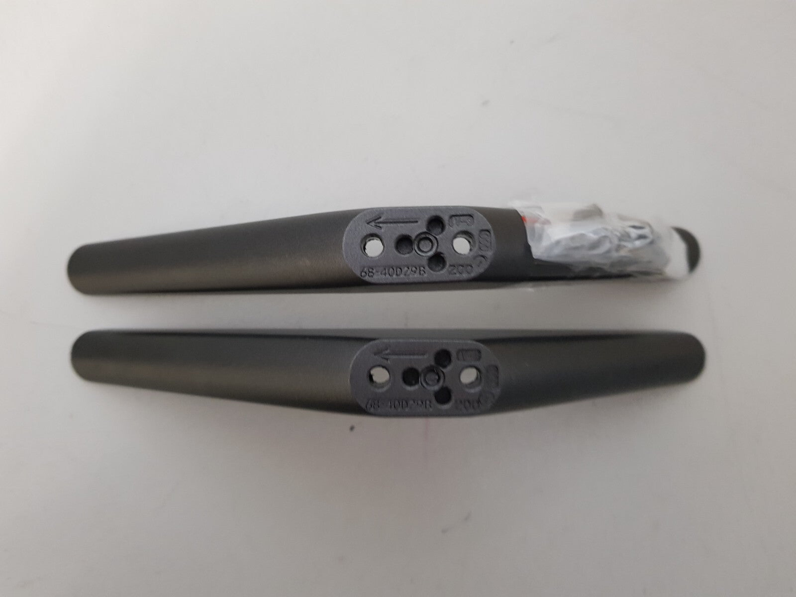 GENUINE TCL 43P745 L&R FEET & SCREWS