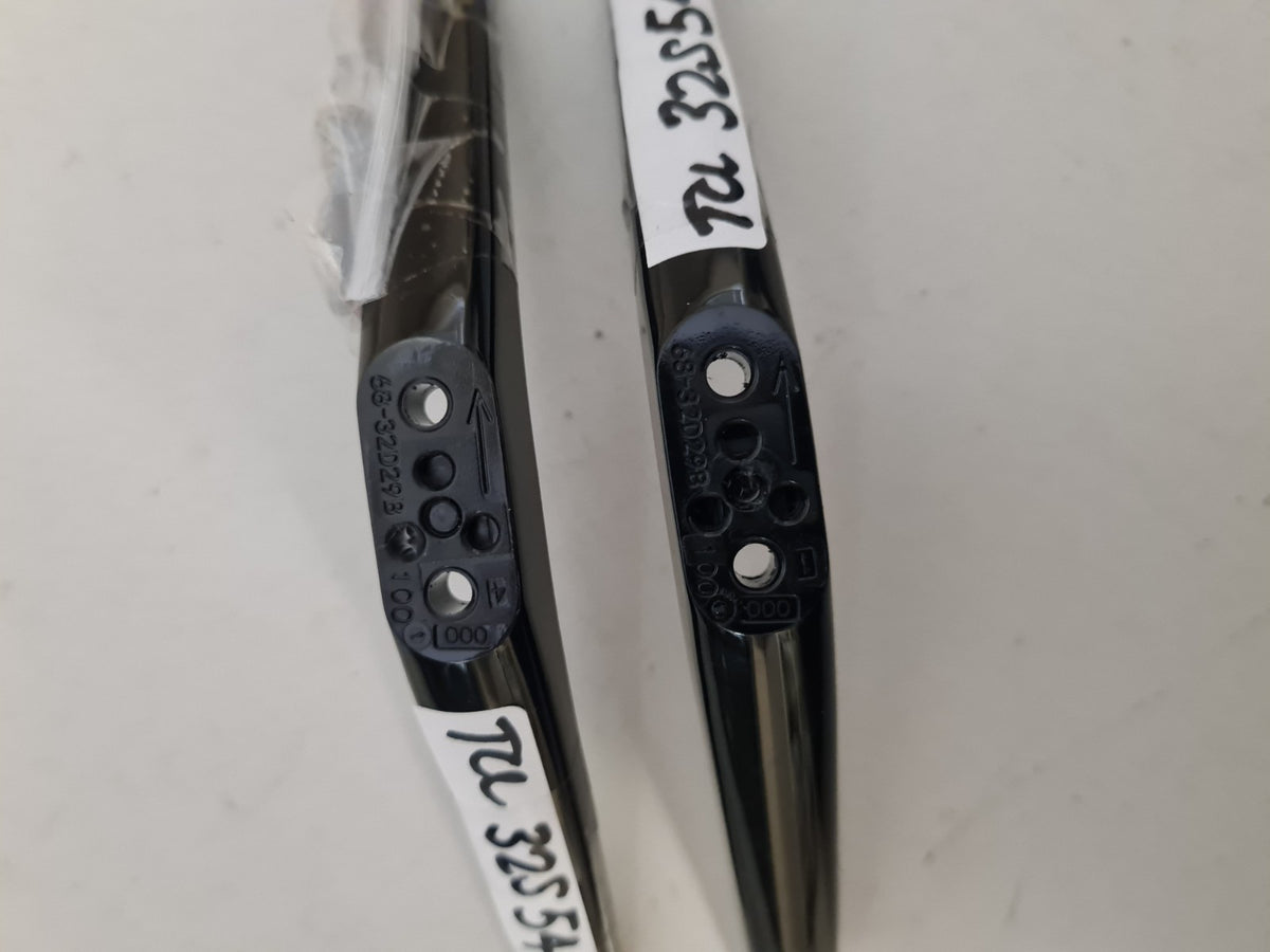 TCL 32S5400AF L&R FEET & SCREWS