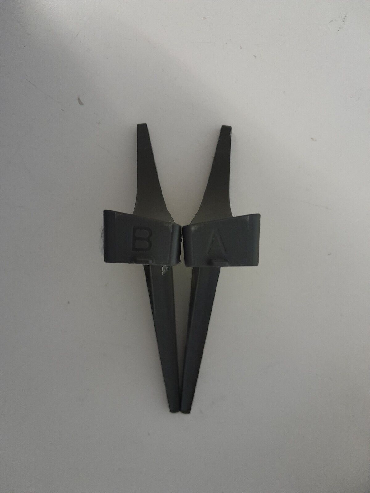 GENUINE LG 55UF680T L&R FEET & SCREWS