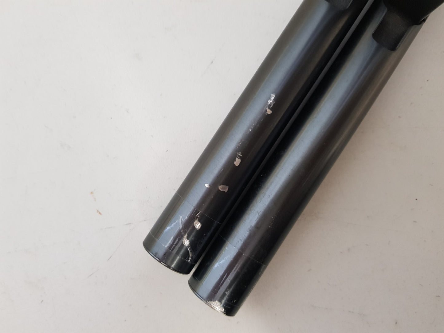 SAMSUNG QA65Q9FAM L&R FEET & SCREWS