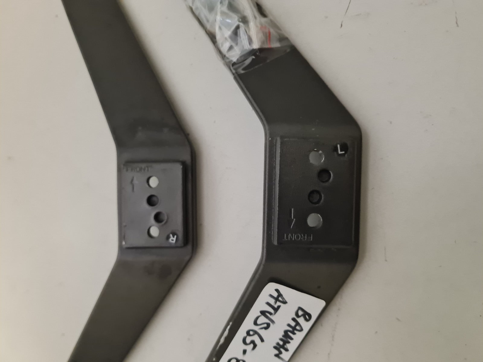 BAUHN ATVS65-815 L&R FEET & SCREWS