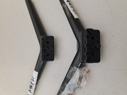 EKO K40FST L&R FEET & SCREWS