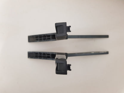 LG 65QNED85SQA L&R FEET & SCREWS