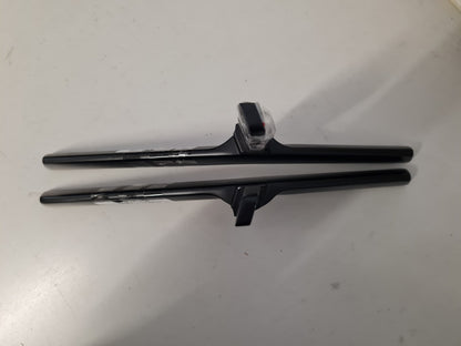 KOGAN KALED75XU9420STA L&R FEET & SCREWS