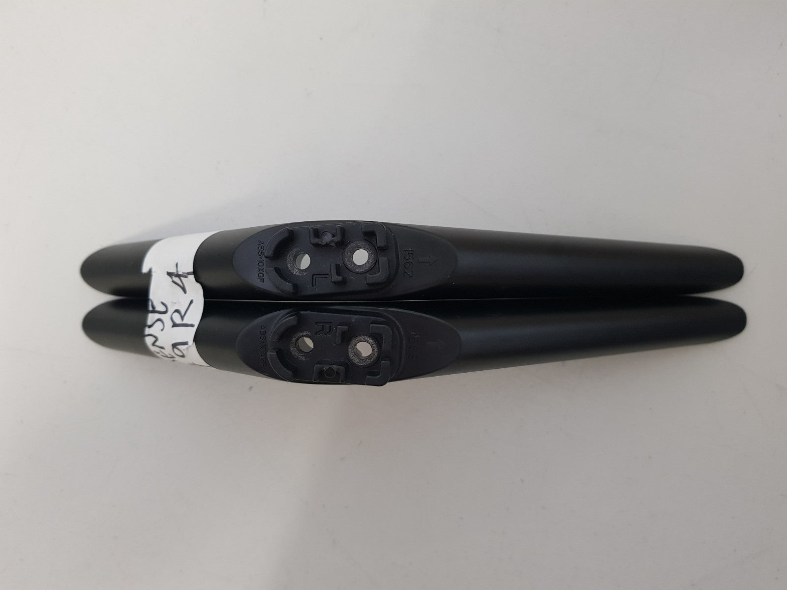 HISENSE 49R4 L&R FEET