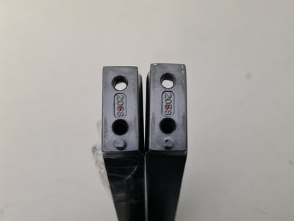 HISENSE 65U80G L&R FEET & SCREWS