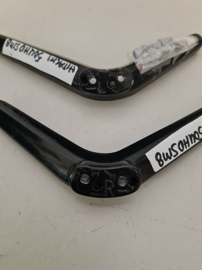 HITACHI 50UHDSM8 L&R FEET & SCREWS