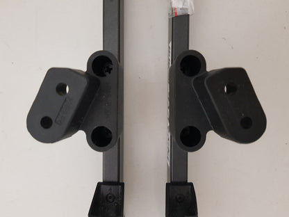 HISENSE 43A7KAU L&R FEET & SCREWS