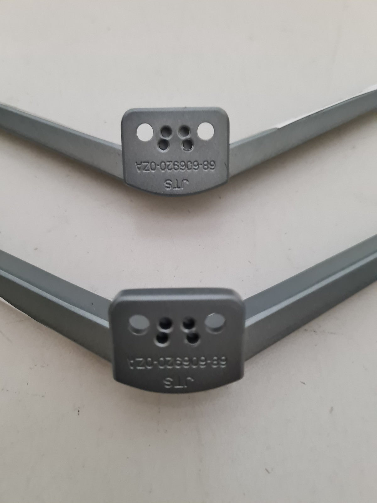 TCL 60P8M L&R FEET