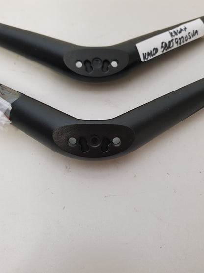 KOGAN KALED58RT9220SVA L&R FEET & SCREWS