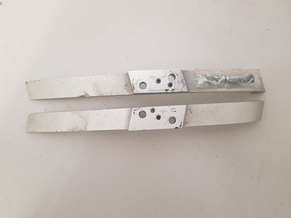 TCL 60E6000US L&R FEET & SCREWS