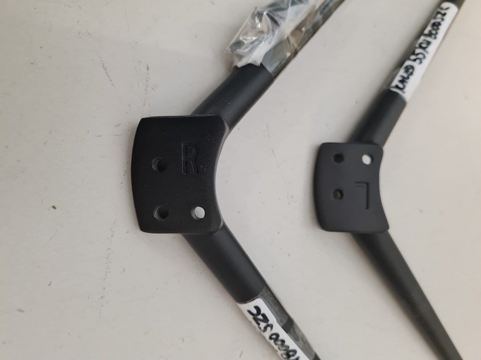 KOGAN KALED55KU8000SZC L&R FEET & SCREWS