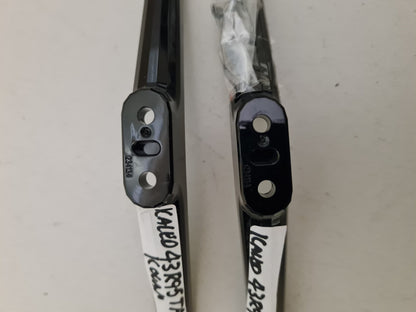 KOGAN KALED43R95TA L&R FEET & SCREWS