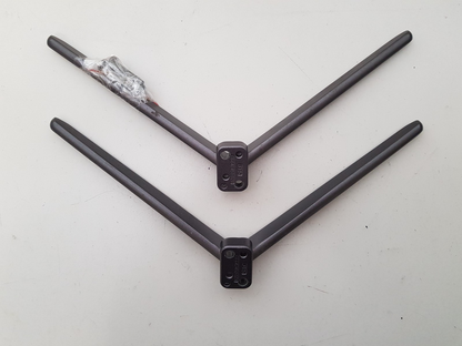 GENUINE TCL 65C715 L&R FEET & SCREWS