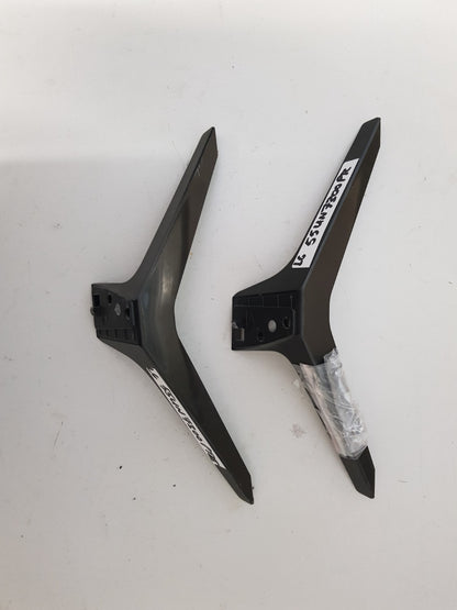 LG 55UN7300PTC L&R FEET & SCREWS
