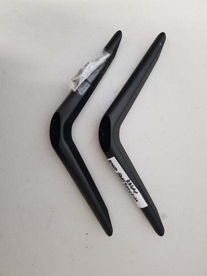 KOGAN KALED58RT9220SVA L&R FEET & SCREWS