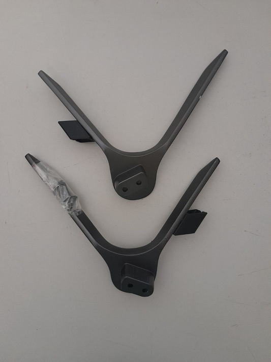GENUINE HISENSE 43A7G L&R FEET & SCREWS