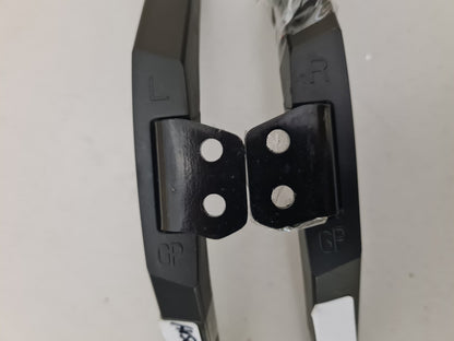HISENSE 58R5 L&R FEET & SCREWS