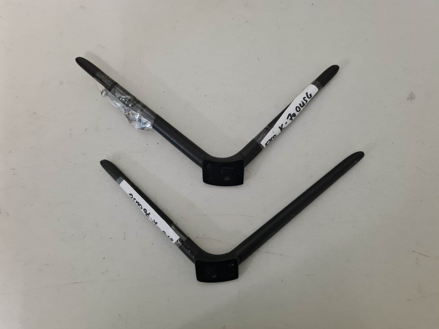 EKO K-70OUSG L&R FEET & SCREWS