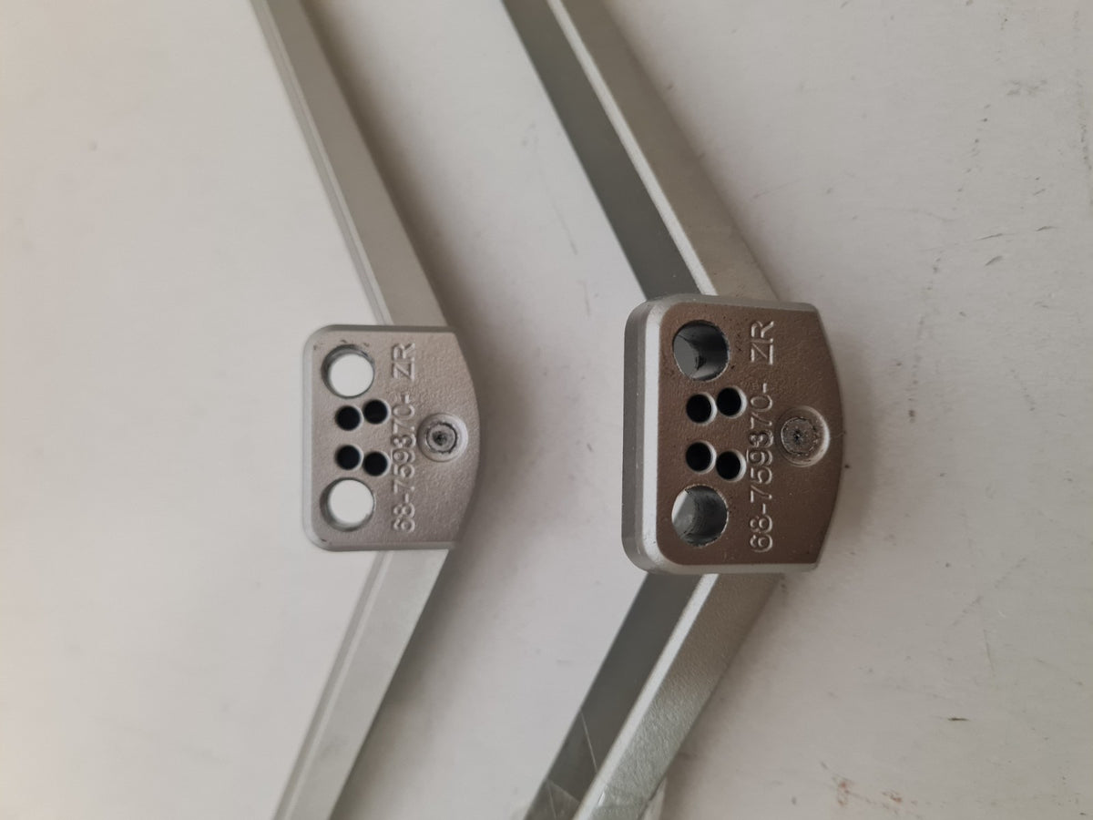 TCL 50P715 L&R FEET & SCREWS