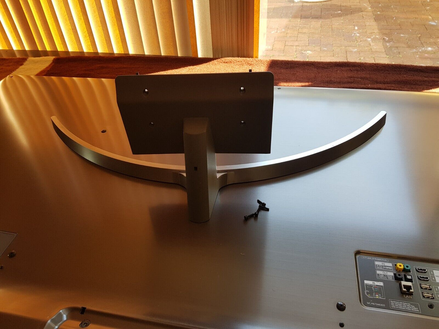 GENUINE LG 75SK8000PTA STAND & SCREWS