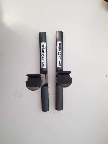 SAMSUNG UA55RU8000 L&R FEET & SCREWS
