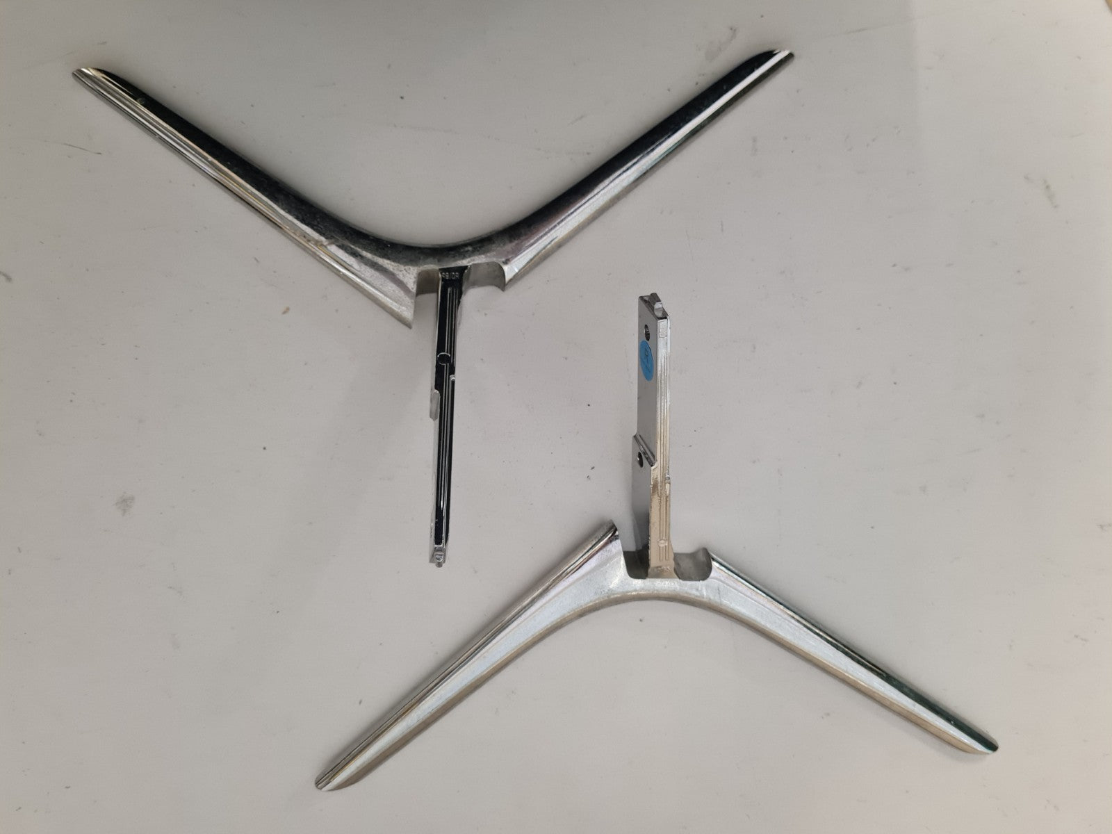 SAMSUNG UA65KS8500 L&R FEET