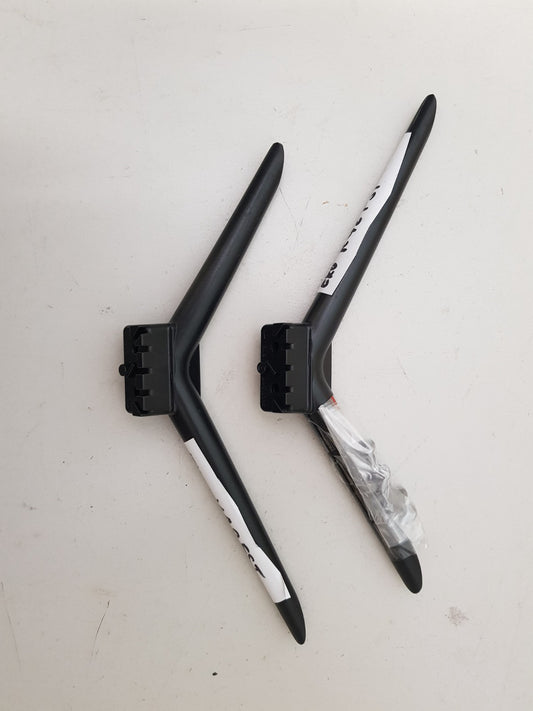 EKO K42FST L&R FEET & SCREWS
