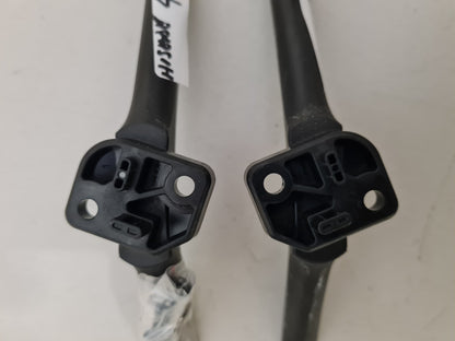 HISENSE 43S4 L&R FEET & SCREWS