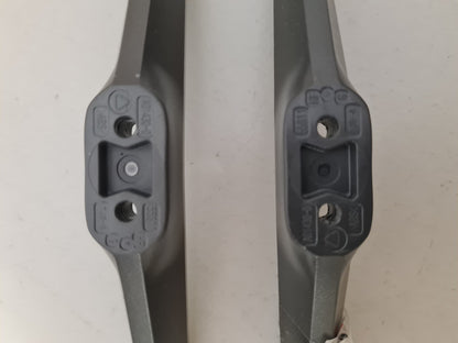 FFALCON FF55U64 L&R FEET & SCREWS